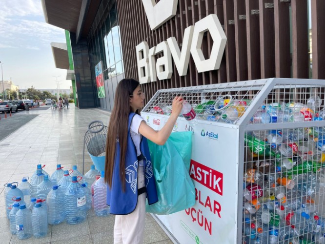 “Plastik butulkanı ekoçantaya dəyiş” aksiyası davam edir - FOTOLAR